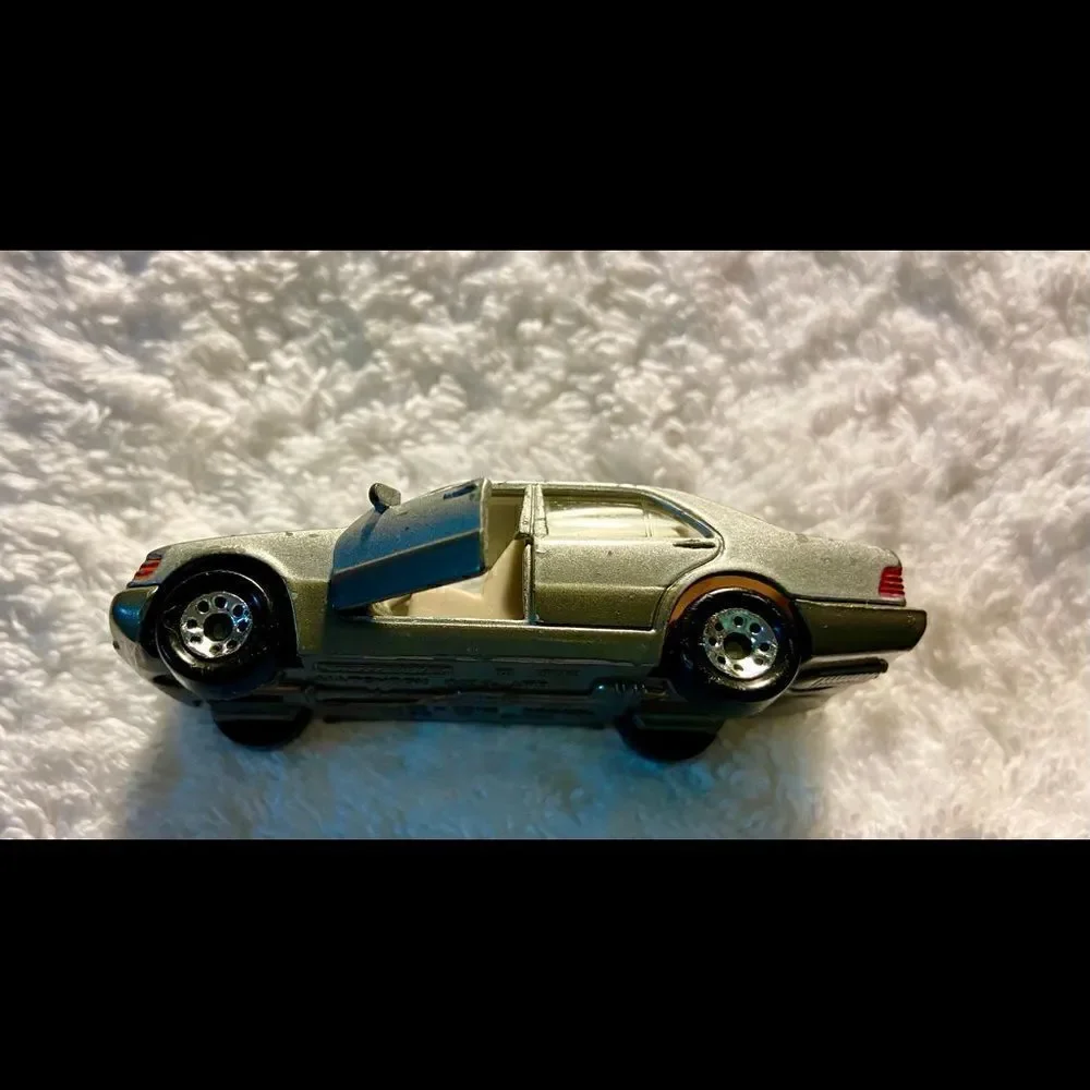 Matchbox Mercedes Benz 600 SEL Gray 1992.